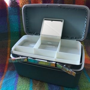 Vintage Samsonite Silhouette Train Case Makeup Bin